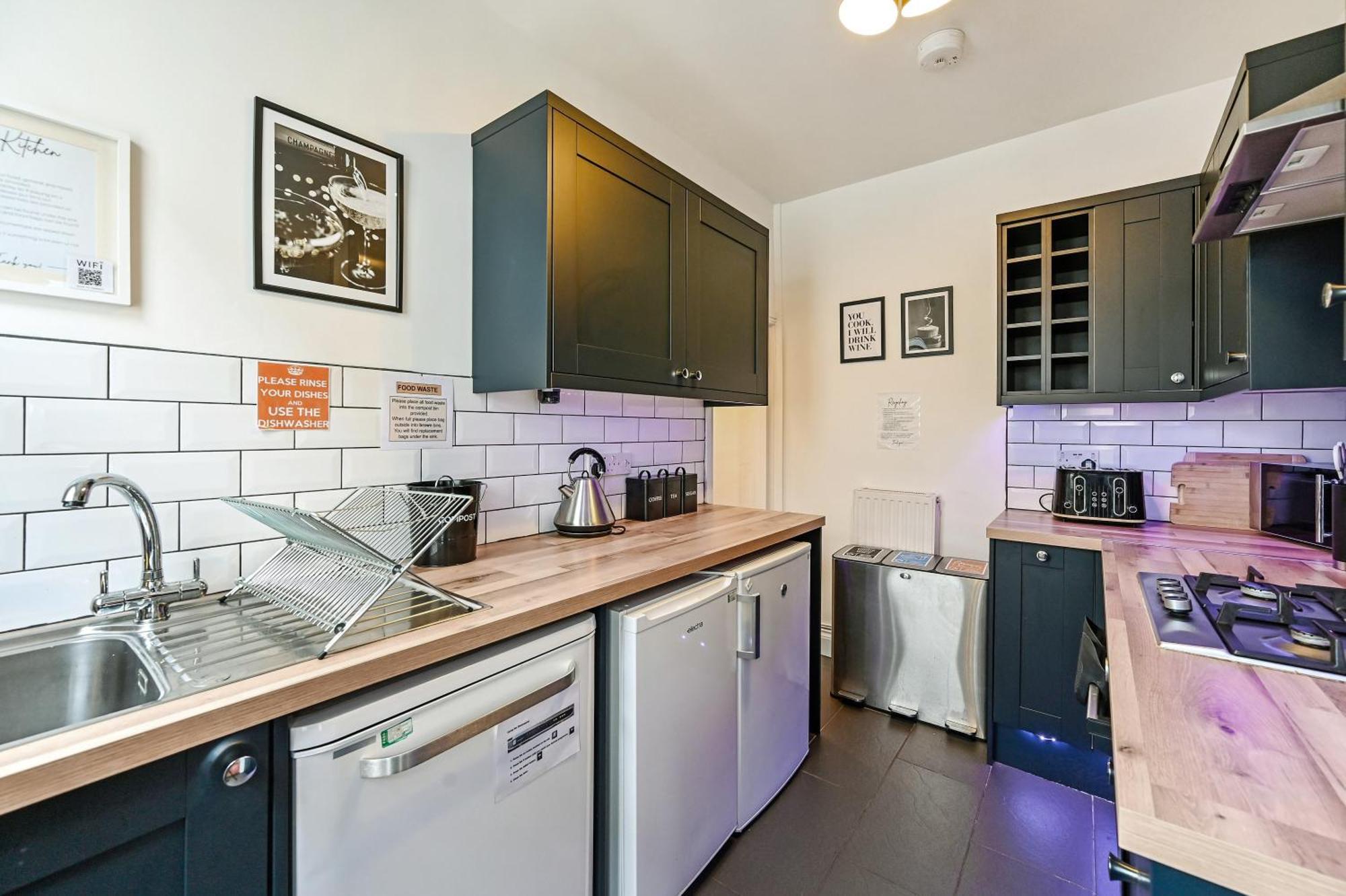 Beautiful Townhouse, Great Location - Pet Friendly Villa Cardiff Luaran gambar