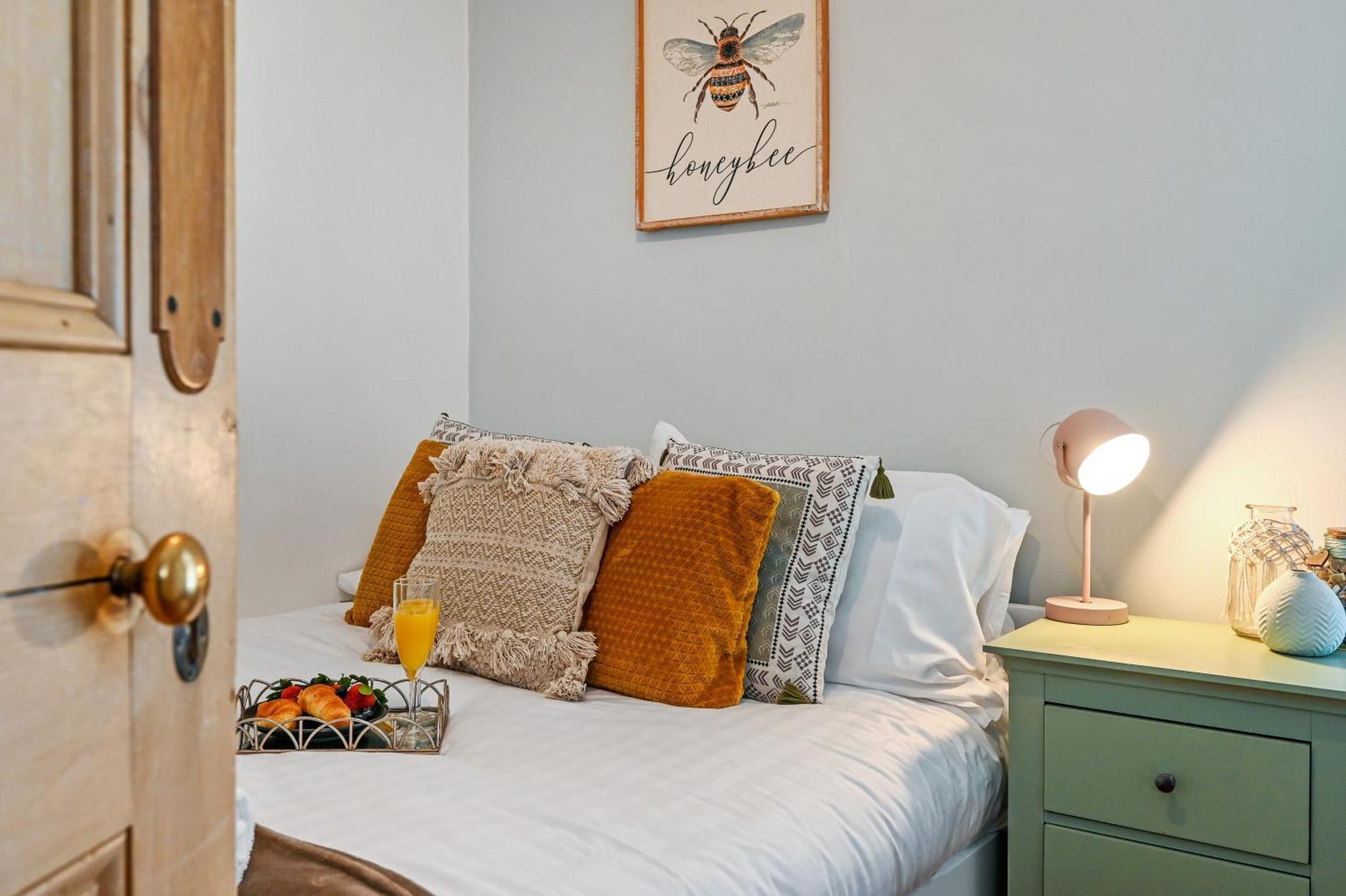 Beautiful Townhouse, Great Location - Pet Friendly Villa Cardiff Luaran gambar