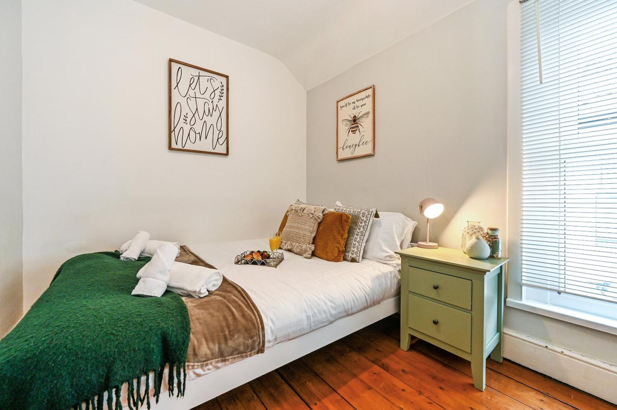 Beautiful Townhouse, Great Location - Pet Friendly Villa Cardiff Luaran gambar